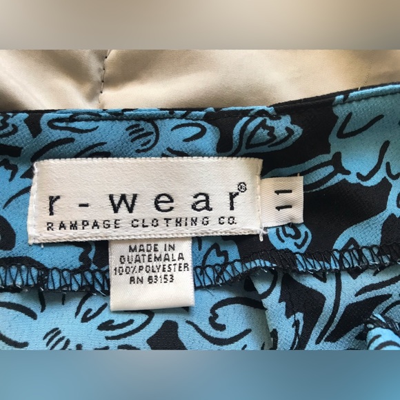 Floral Mini Skirt Jr size 11 - Picture 2 of 4